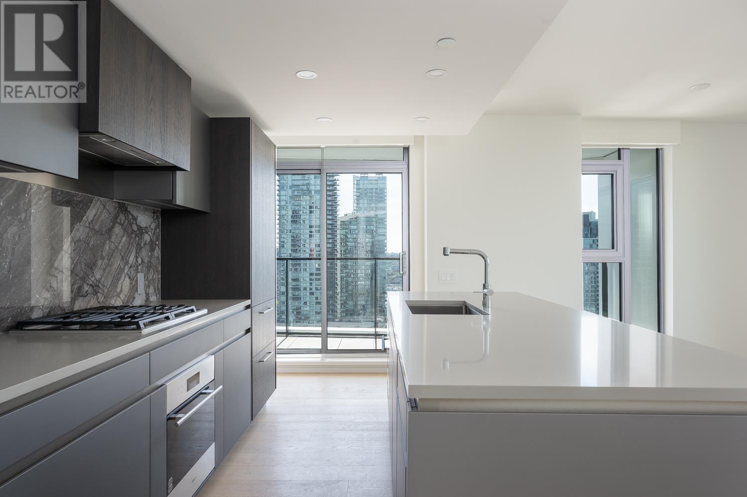 1902 889 PACIFIC STREET|Vancouver, British Columbia V6Z1C3