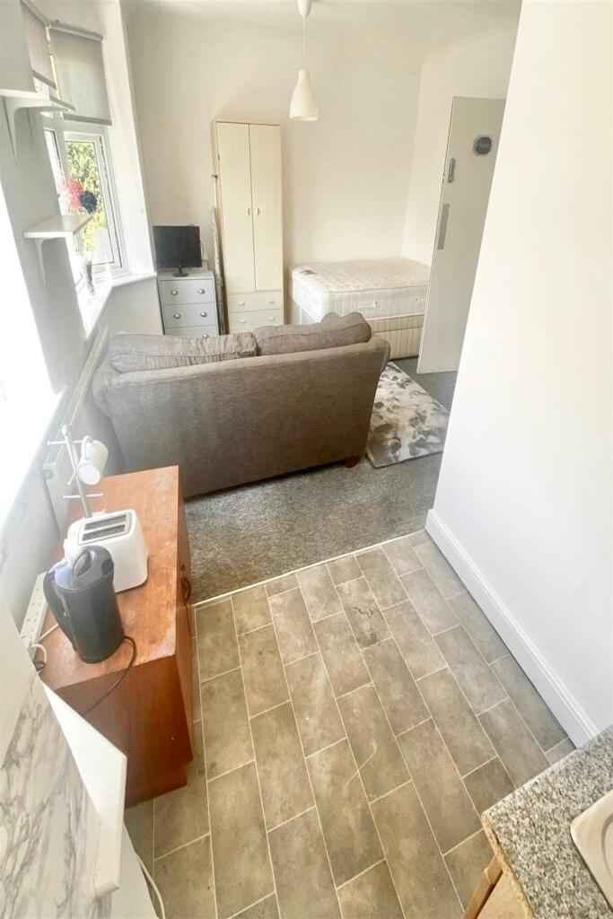 Additional image 2 of Poole