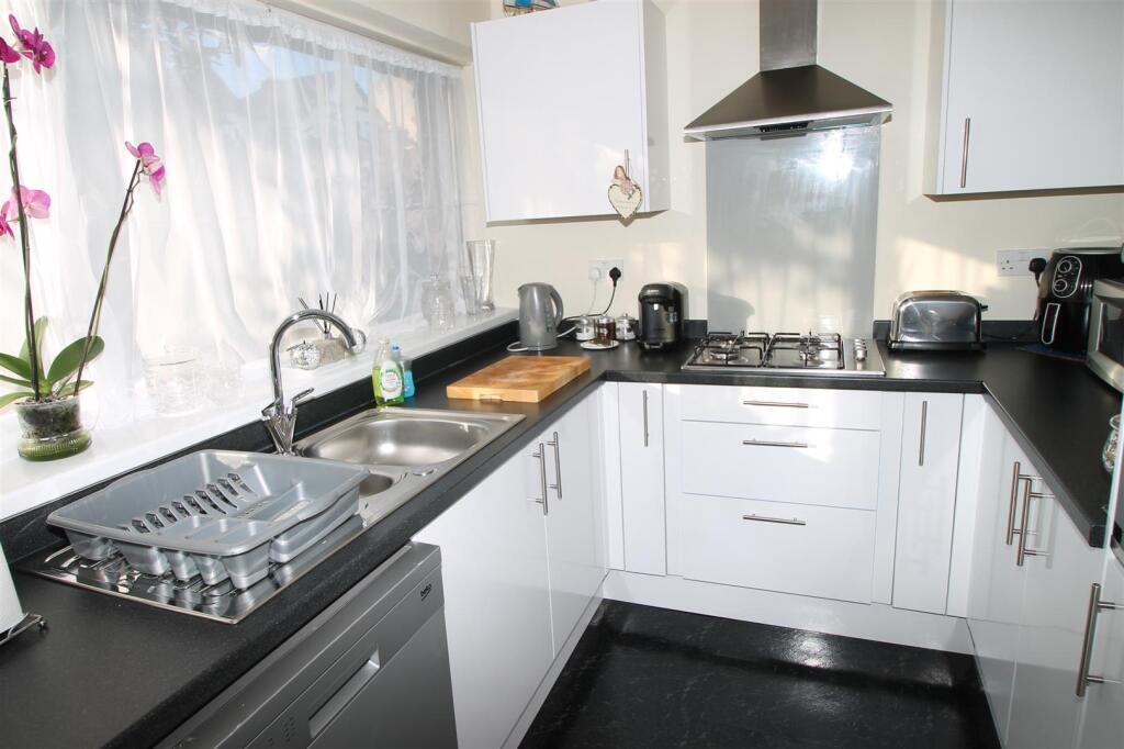 Additional image 19 of Hunnington Crescent, Halesowen