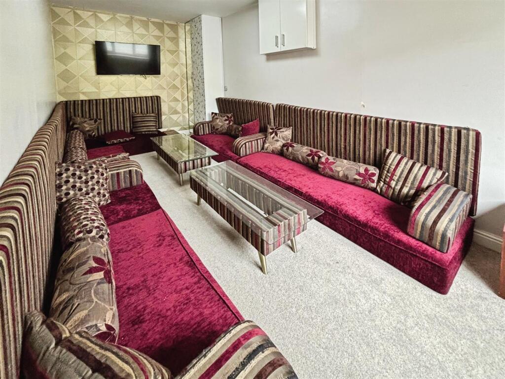 Additional image 4 of Raeburn Drive, Bradford, BD6 2LL