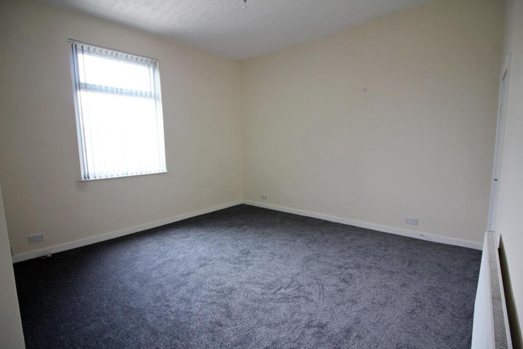 Additional image 4 of 176 Rochdale Old Road, Bury, BL9 7RQ