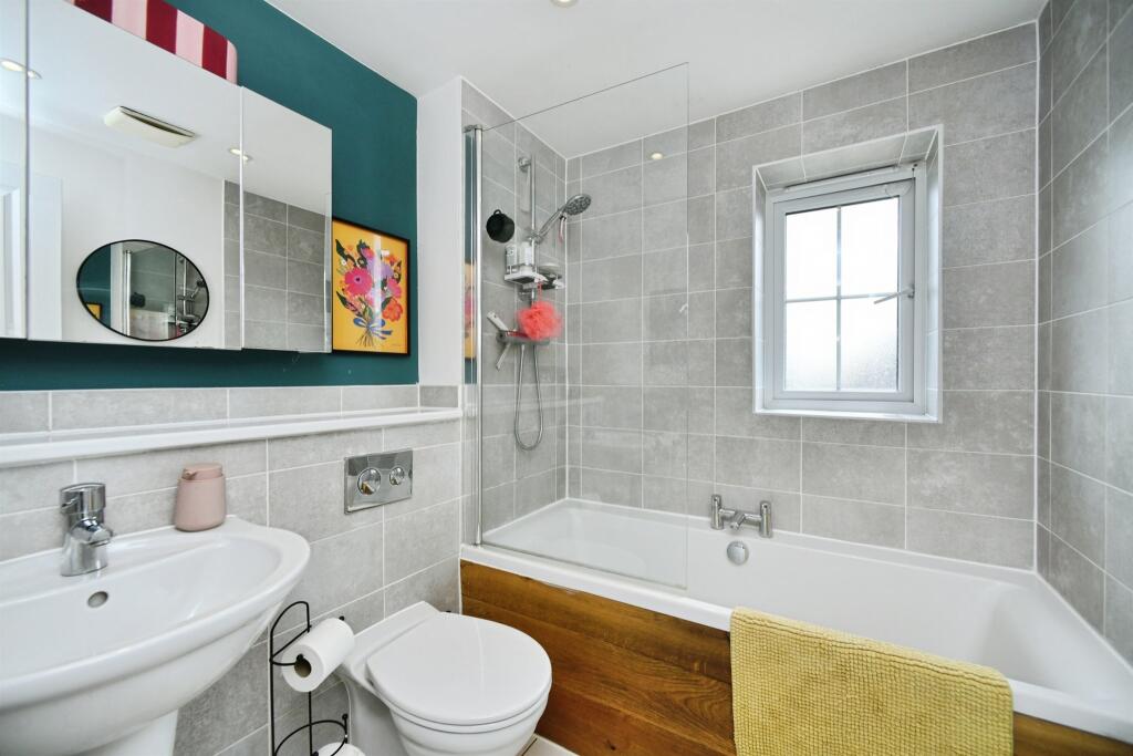 Additional image 11 of Gladys Avenue, Peacehaven