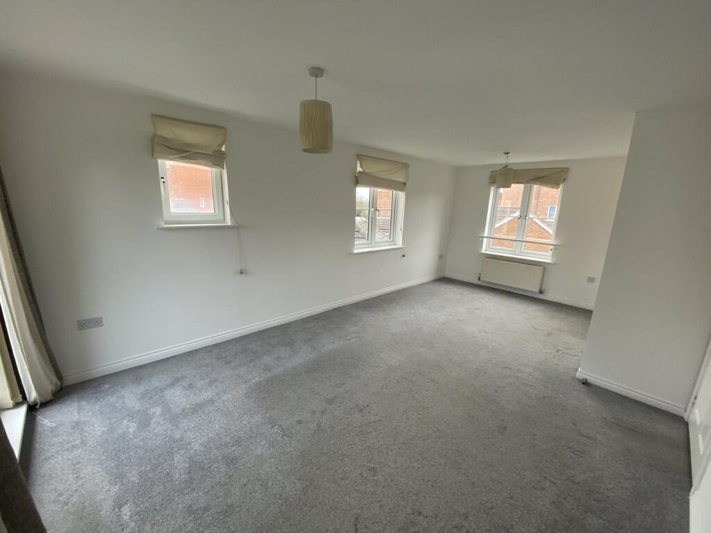 Additional image 4 of St Joseph's Green