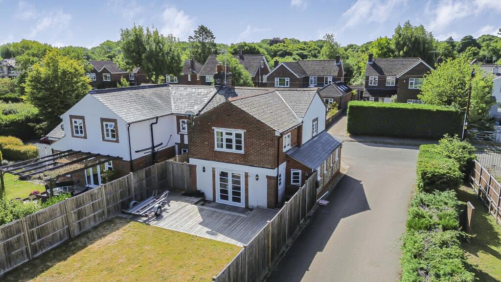 Additional image 23 of Burnham Green Road, Burnham Green, AL6