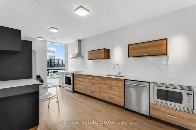 Additional image 21 of 60 Charles St Unit 3001