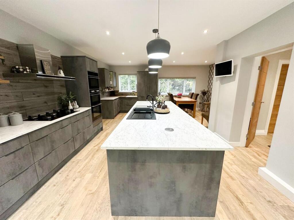 Additional image 10 of Ladymead, Glenlyon Avenue, Keighley