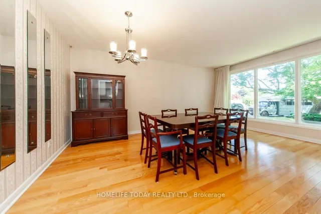 Additional image 6 of 61 Lord Roberts Dr