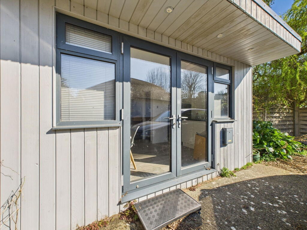 Additional image 12 of Lansdowne Road, Worthing, BN11