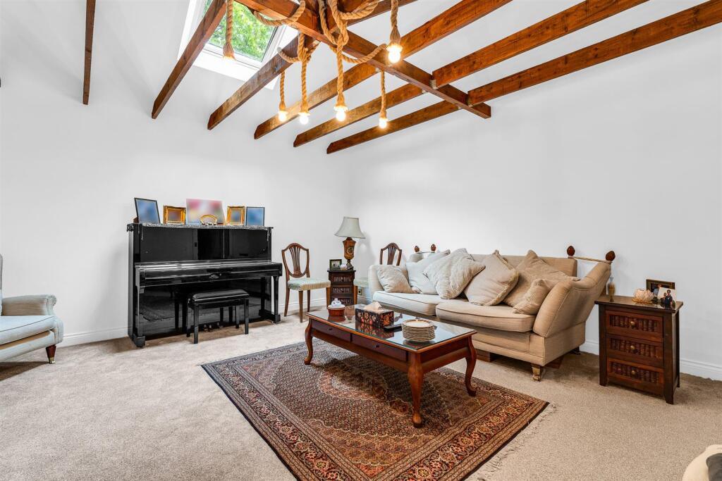 Additional image 6 of Oaklea, Welwyn