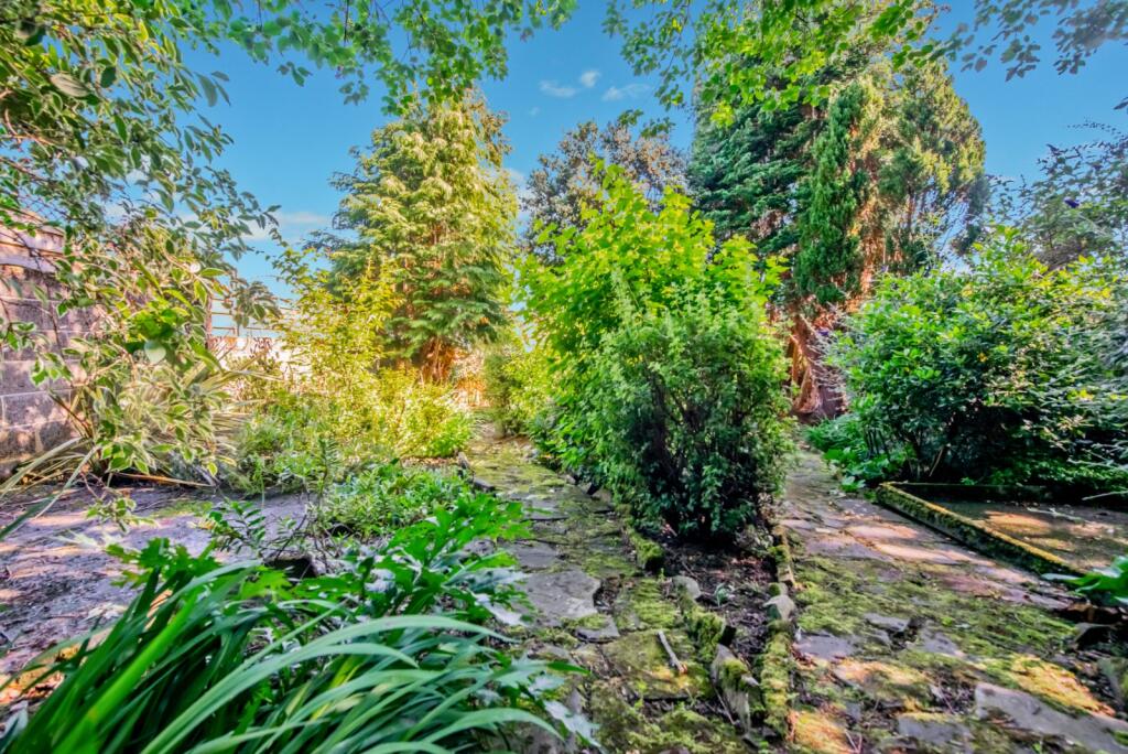 Additional image 25 of Hollingwood Mount, Great Horton, Bradford, BD7