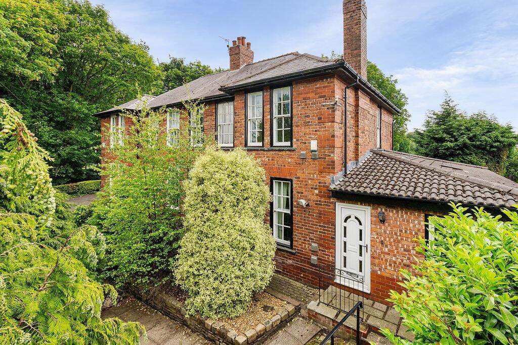 Manchester Road, Over Hulton, Bolton, Lancashire, BL5