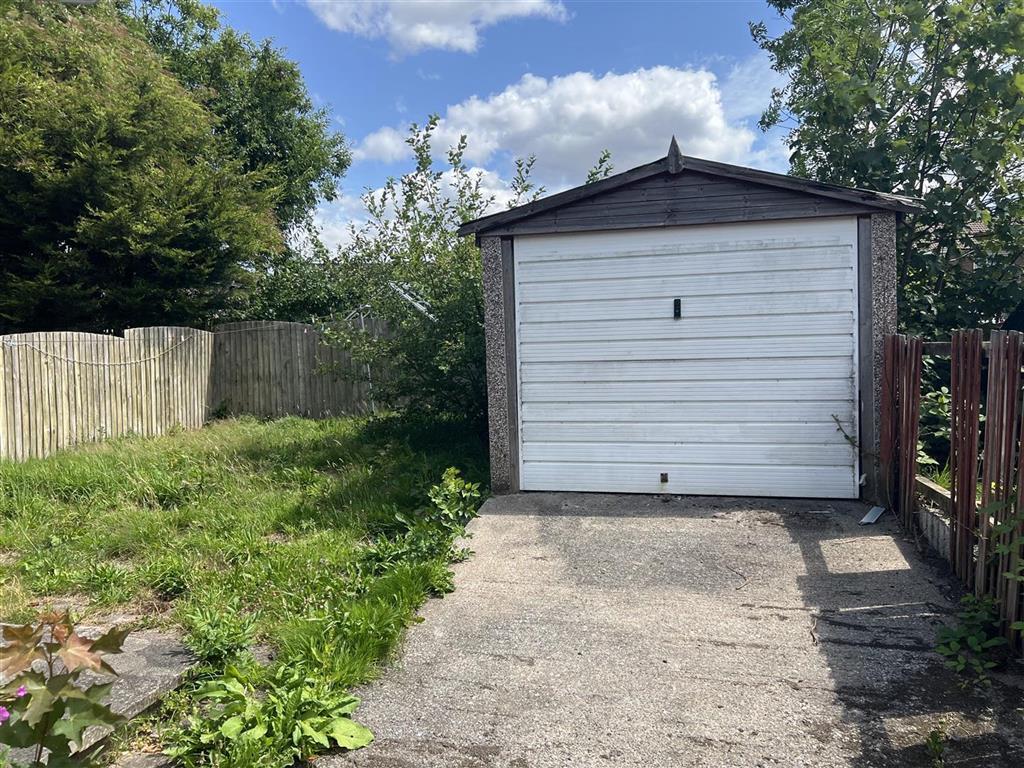 Additional image 14 of Glenrose Drive, BRADFORD