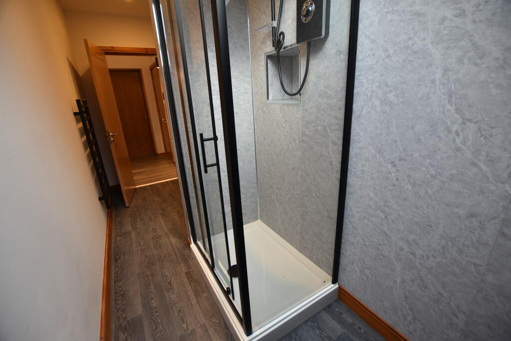 Additional image 12 of Flat 5, 131 Market Street