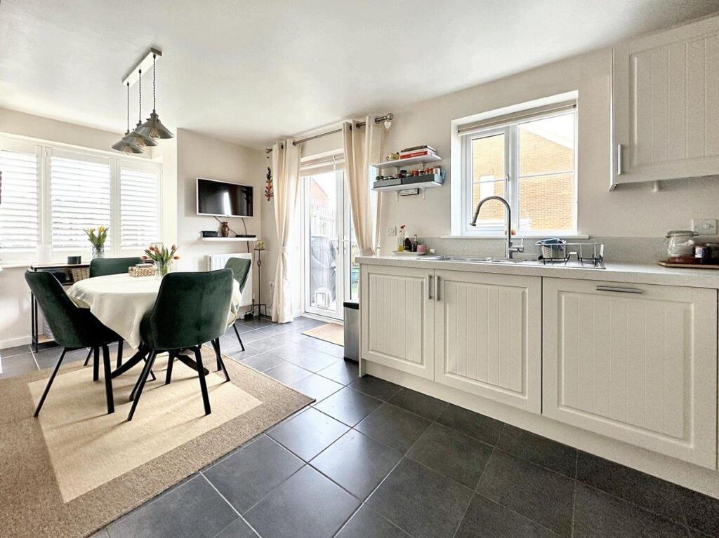 Additional image 11 of Gladys Avenue, Peacehaven, BN10 8FF