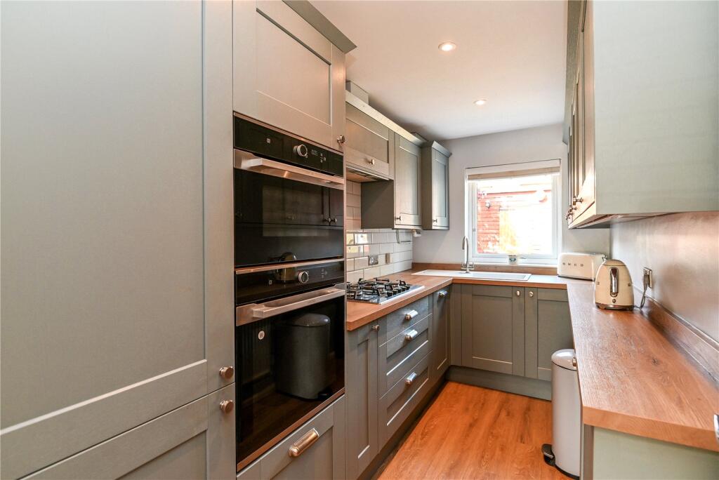 Additional image 18 of Hart Close, New Milton, Hampshire, BH25