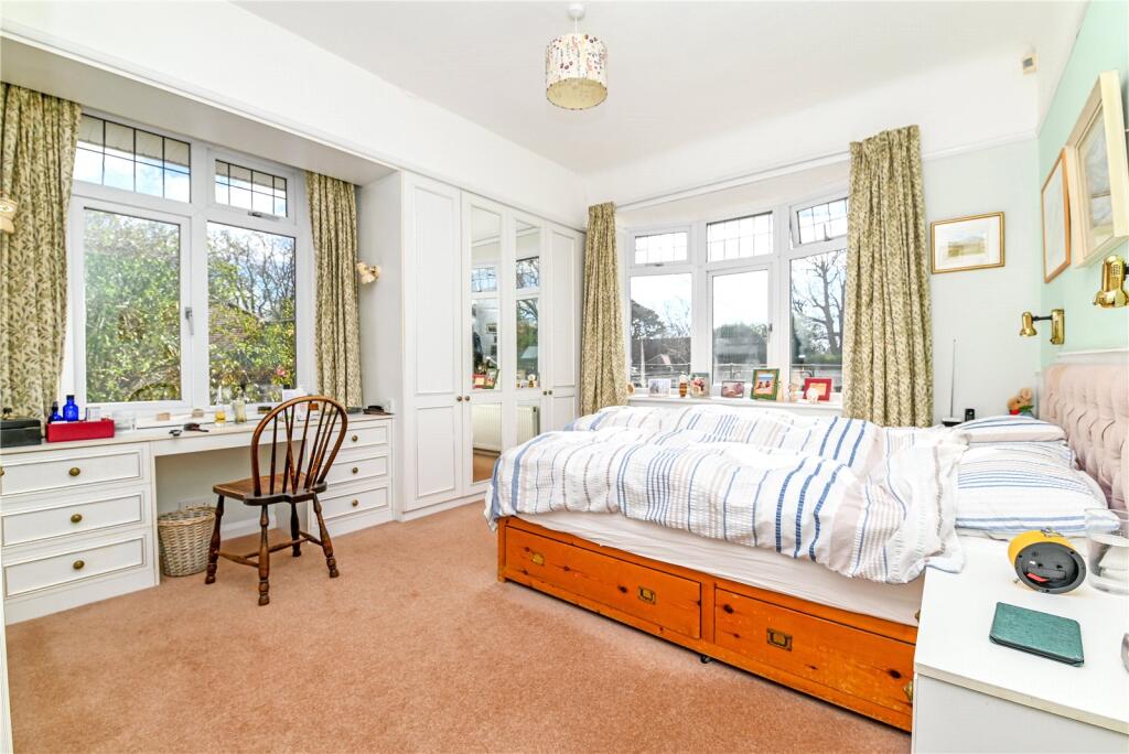 Additional image 8 of Highlands Road, Barton on Sea, New Milton, Hampshire, BH25