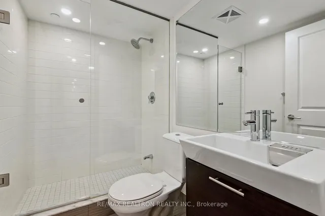 Additional image 15 of 386 Yonge St Unit 2201