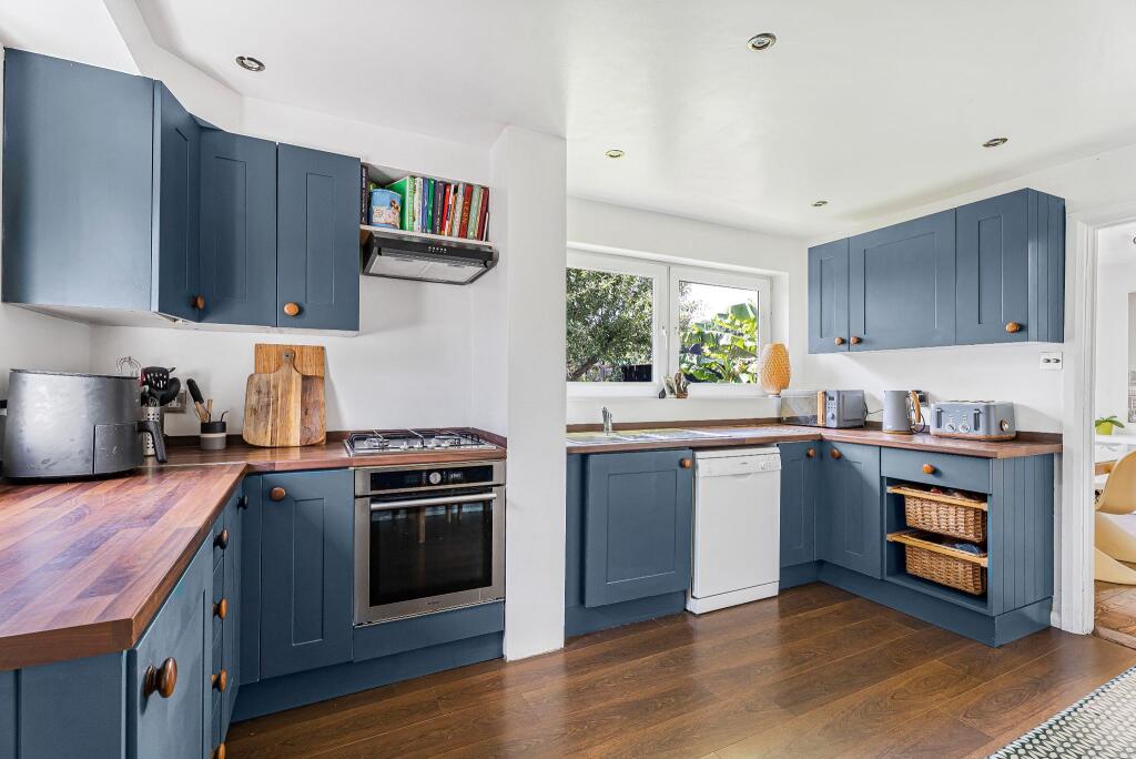 Additional image 7 of Gould Close, Welham Green, AL9