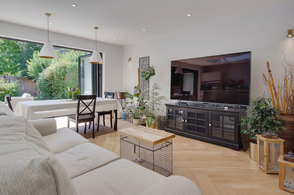 Additional image 10 of Thistlebarrow Road,Bournemouth,BH7 7AL