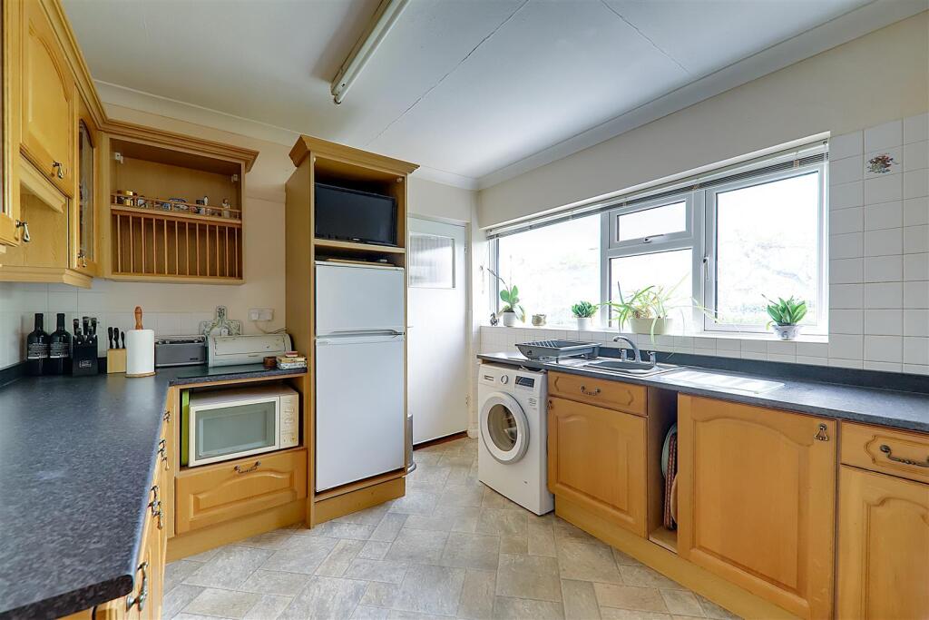 Additional image 5 of 14 High Street, Findon, Worthing