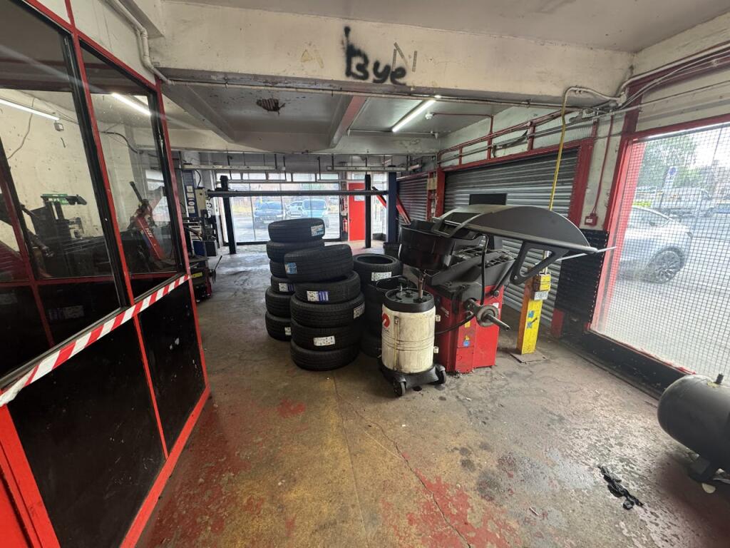 Additional image 3 of 2335 Coventry Road, Sheldon, Birmingham, B26 3PG