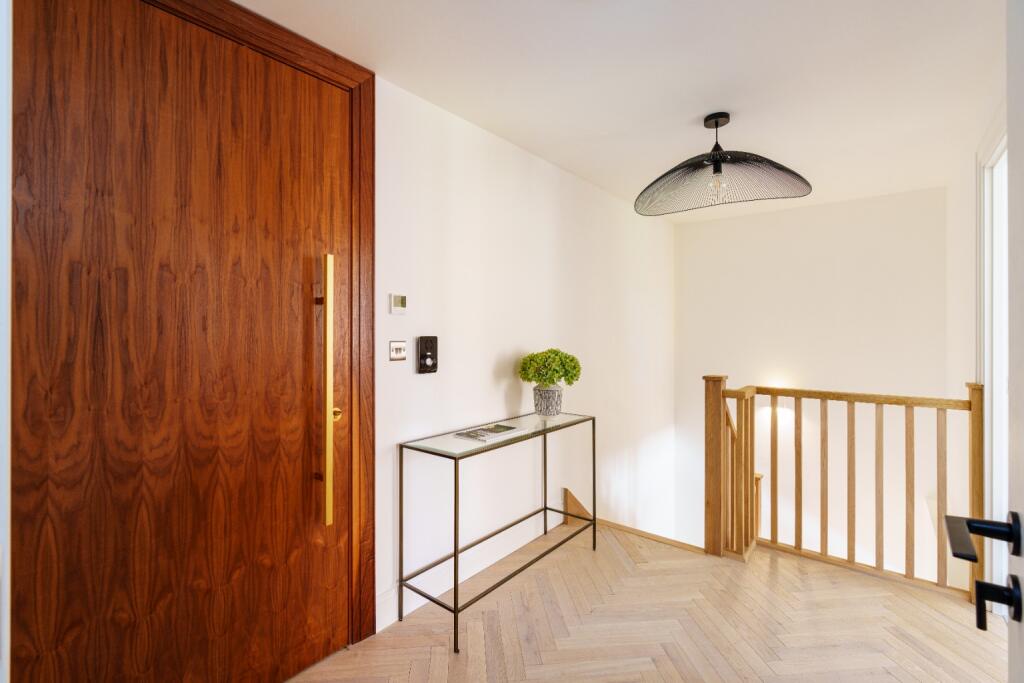 Additional image 7 of ROX, Gloucester Place, Brighton