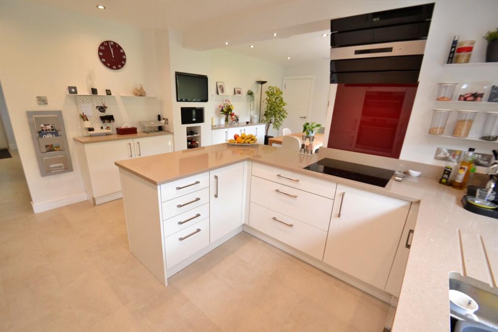 Additional image 3 of Broadstone