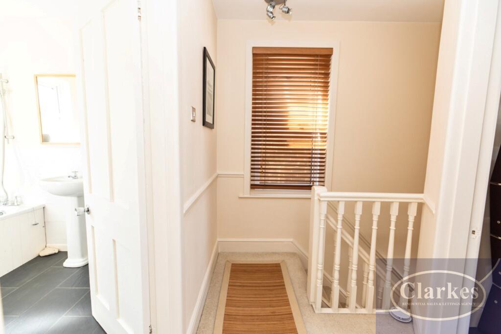 Additional image 13 of STYLISH Detached House CASTLE RD WINTON