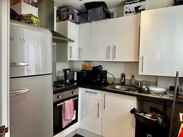 Additional image 5 of Hawes Crescent, Bradford