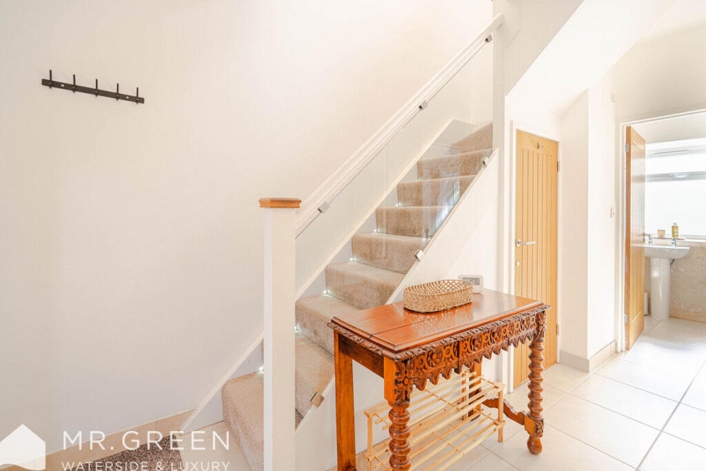 Additional image 4 of Parkwood Lane, Southbourne, Bournemouth, BH5 2BD