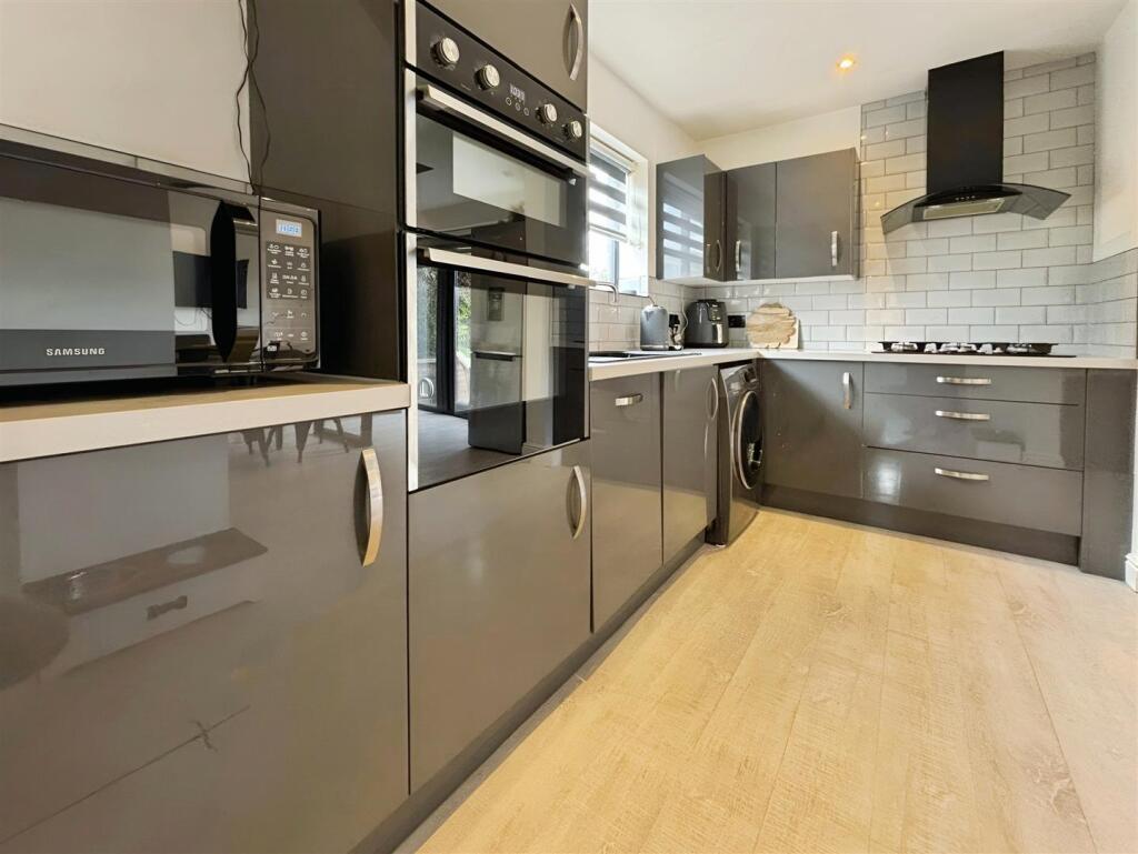 Additional image 7 of Moorside Gardens, Bradford, BD2 3RE