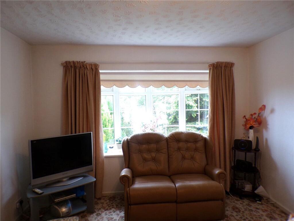 Additional image 2 of Fairway Drive, Bradford, BD7