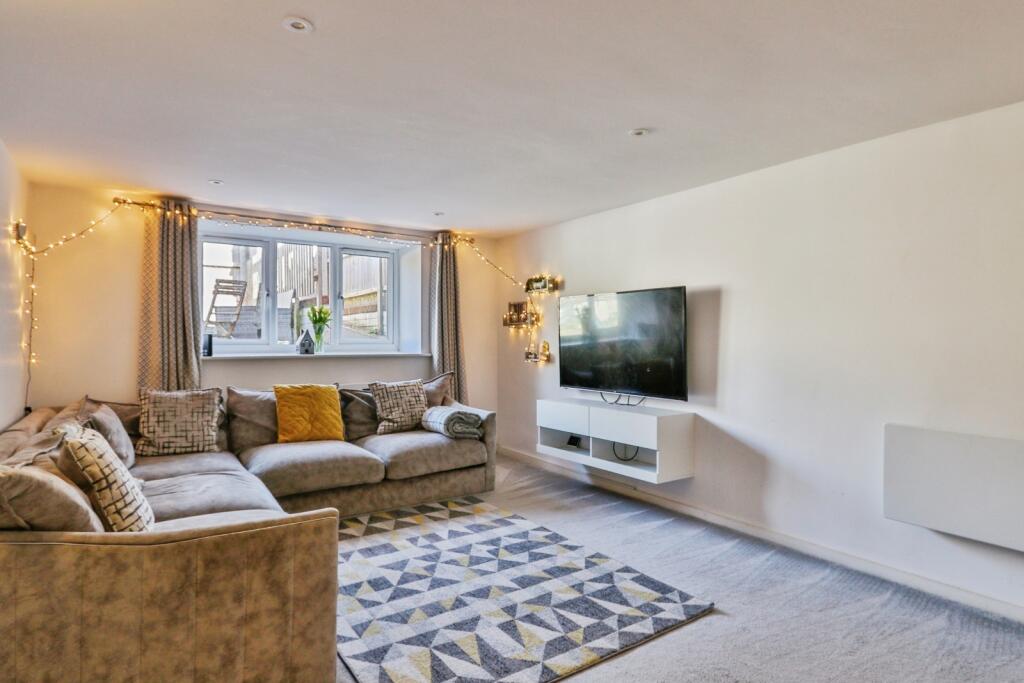 Additional image 7 of Richmond Park Avenue, QUEENS PARK, Bournemouth, Dorset, BH8