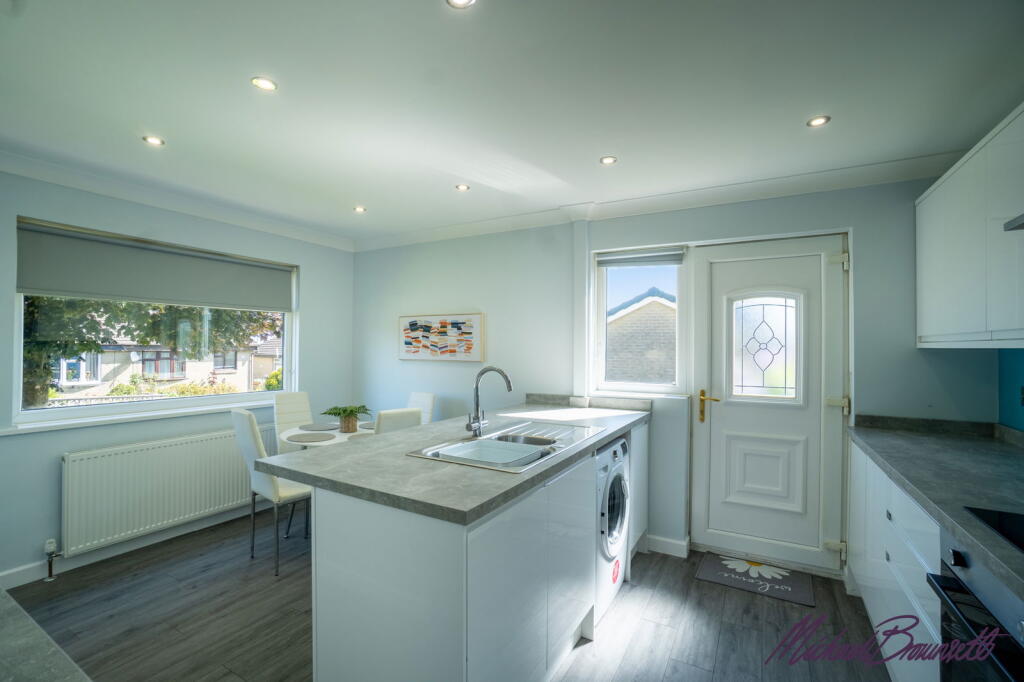 Additional image 11 of Ascot Parade, Bradford, BD7 4NJ