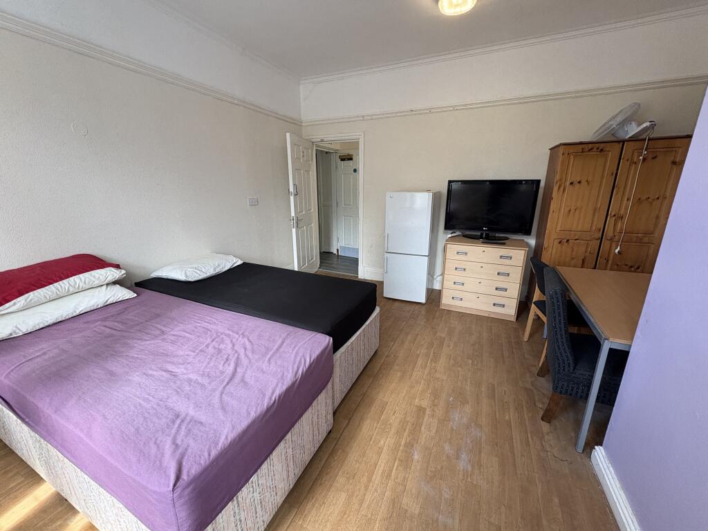 Additional image 2 of Room 10, Handsworth Wood Road, Birmingham