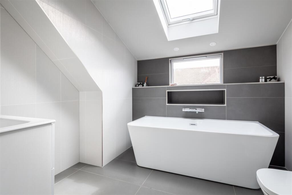 Additional image 21 of Rodmell Avenue, Saltdean