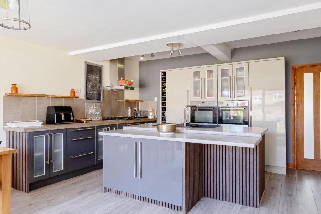 Additional image 22 of Grand Avenue, Lancing