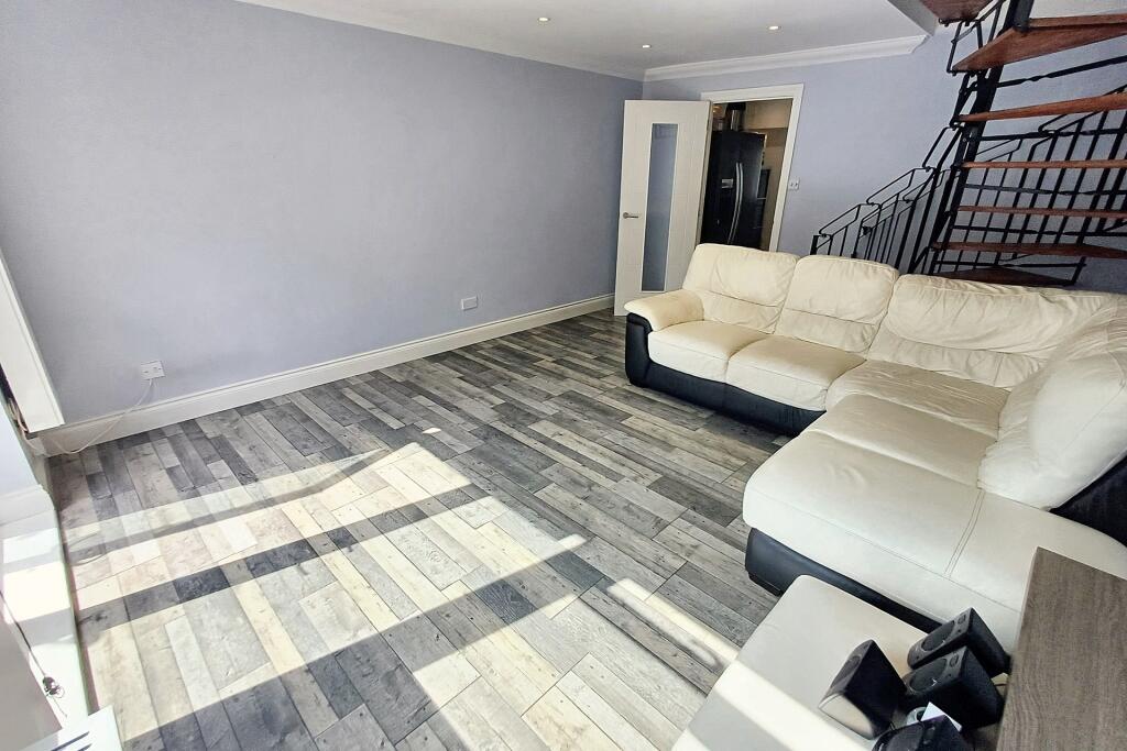 Additional image 14 of Verwood