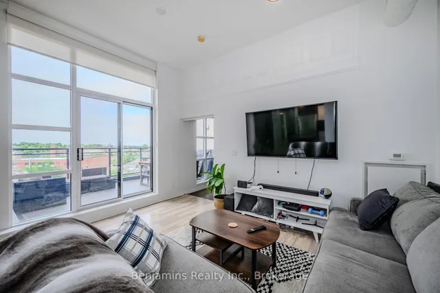 Additional image 11 of 410 King St Unit 609