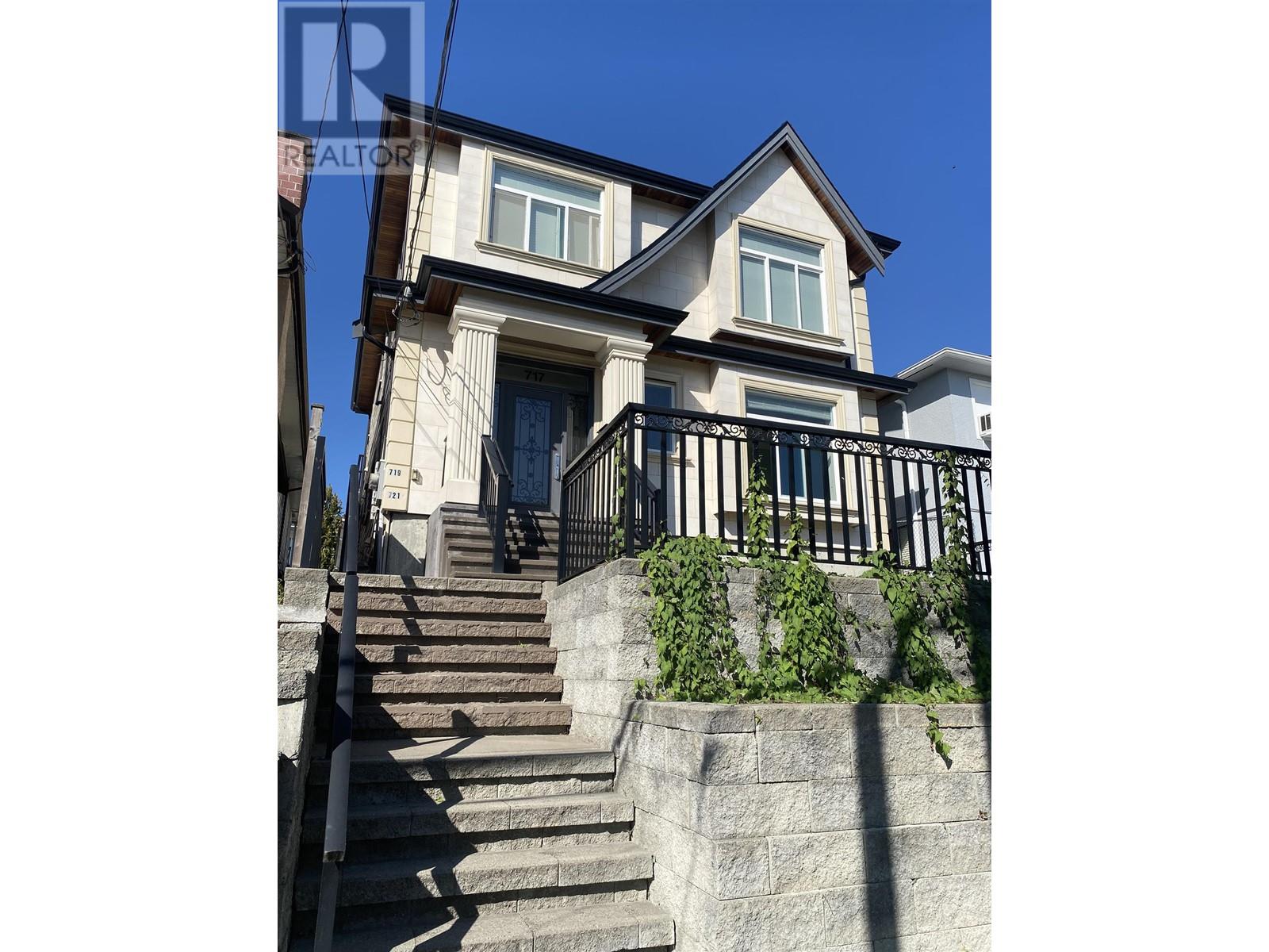 EAST 719 E 61ST AVENUE|Vancouver, British Columbia V5X2C1