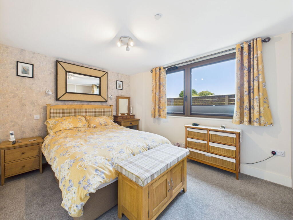 Additional image 11 of 26 West Parade, Worthing, BN11 3FR