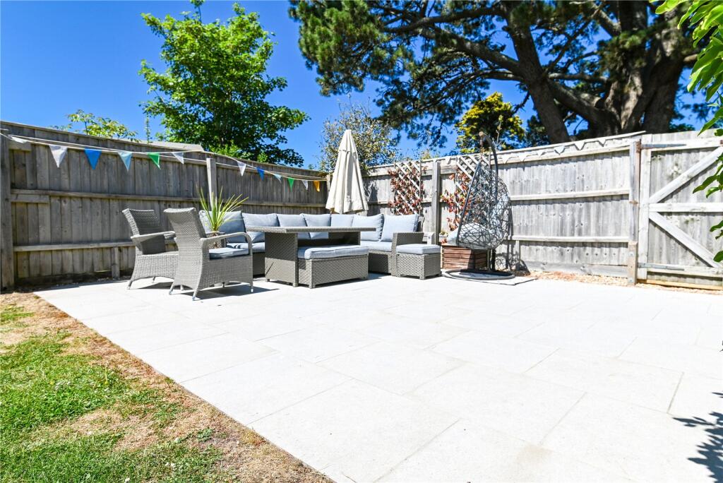 Additional image 5 of Barton Court Avenue, Barton on Sea, New Milton, Hampshire, BH25