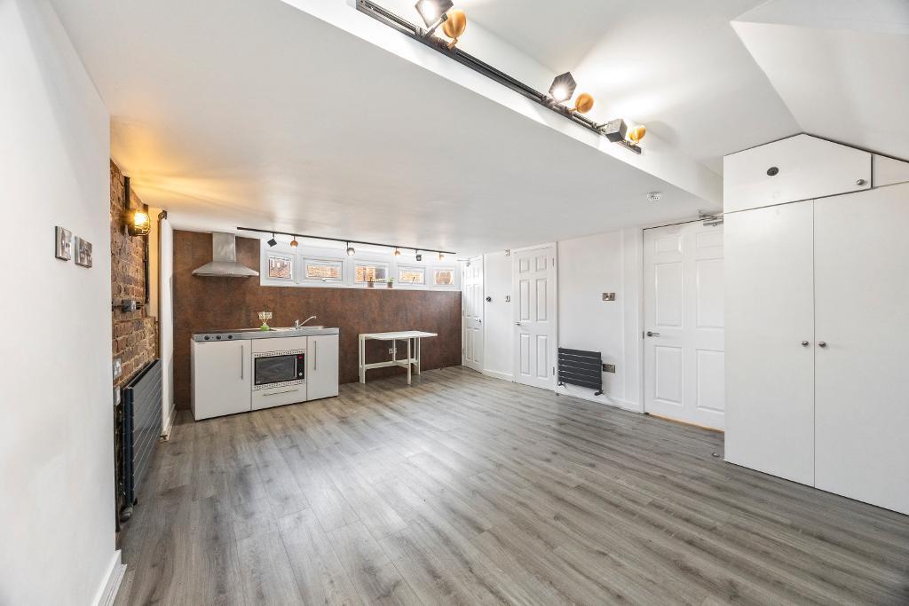 Additional image 11 of South Street, Eastbourne, BN21 4UT