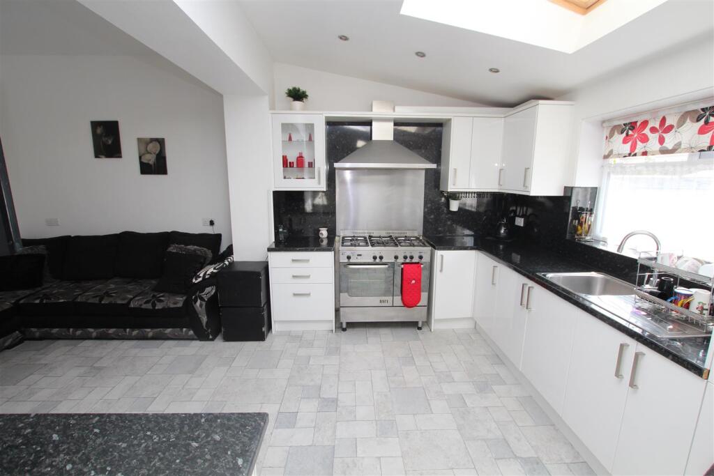 Additional image 8 of Curzon Road, Barkerend, Bradford