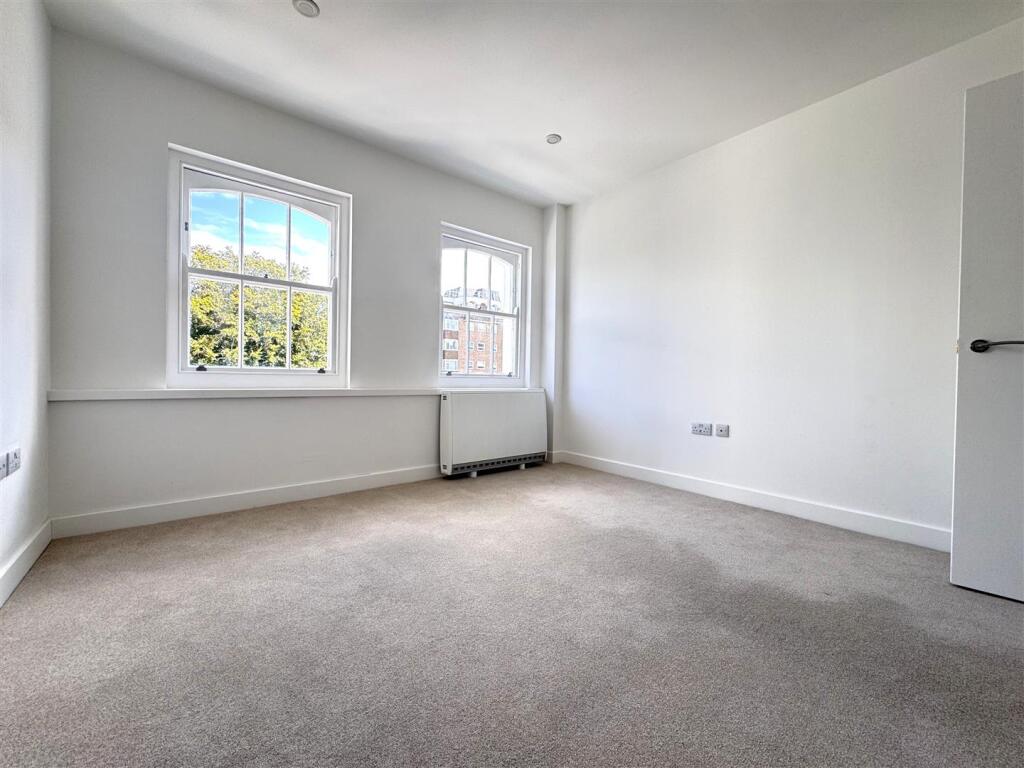 Additional image 6 of Hartington Place, Eastbourne BN21 3BG