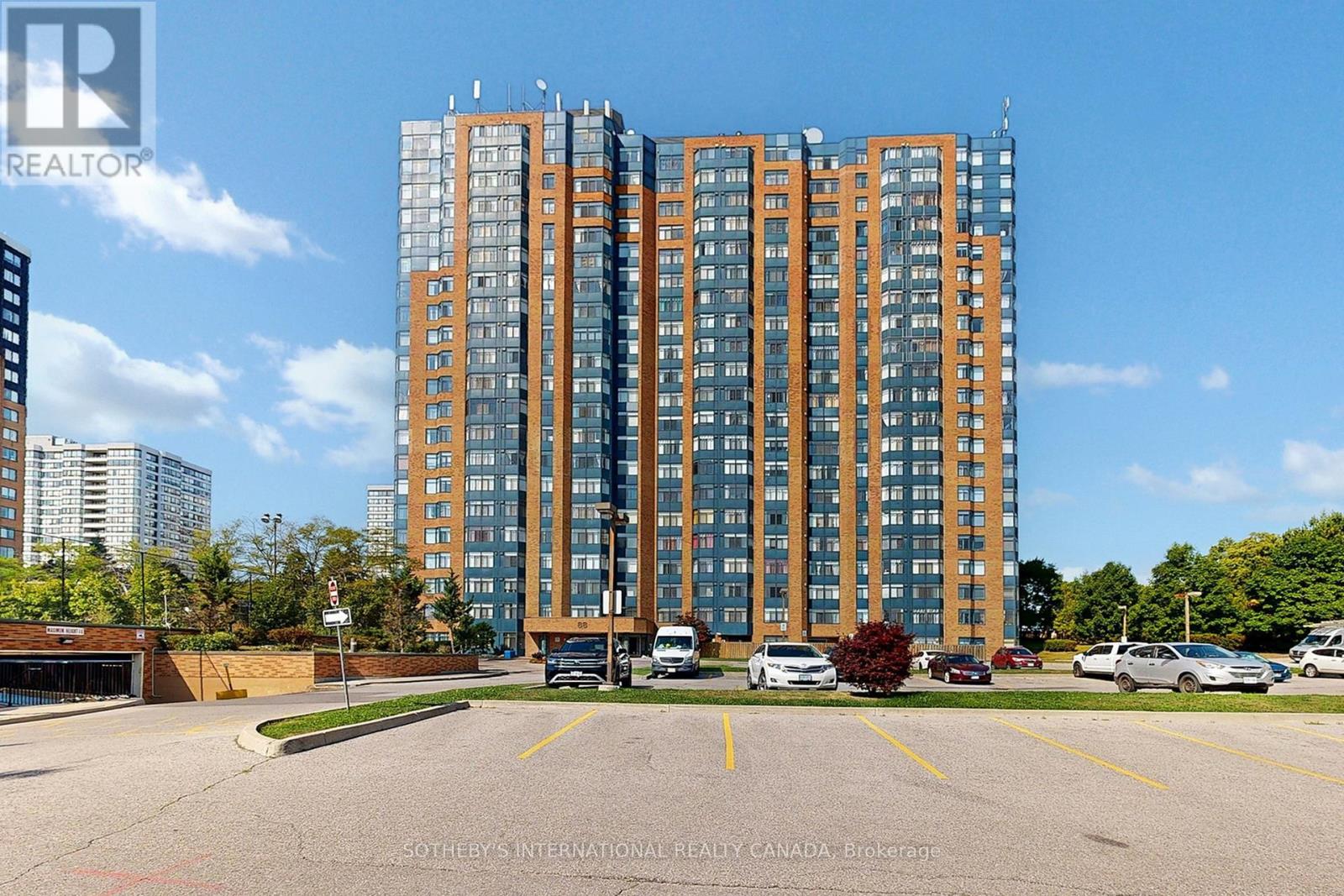 207 - 88 ALTON TOWER CIRCLE|Toronto (Milliken), Ontario M1V5C5