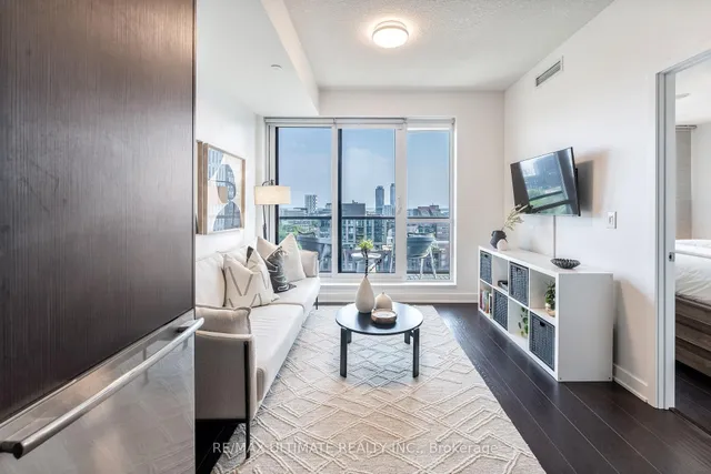 Additional image 16 of 170 sumach St Unit 1404