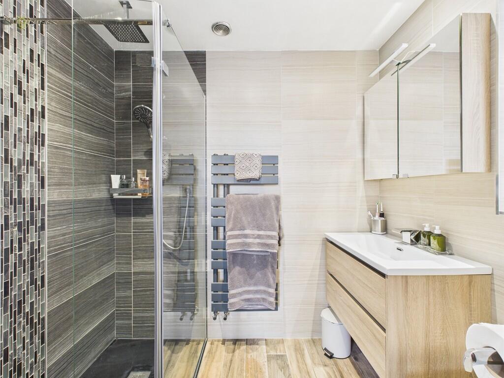 Additional image 19 of Lindisfarne, Glascote