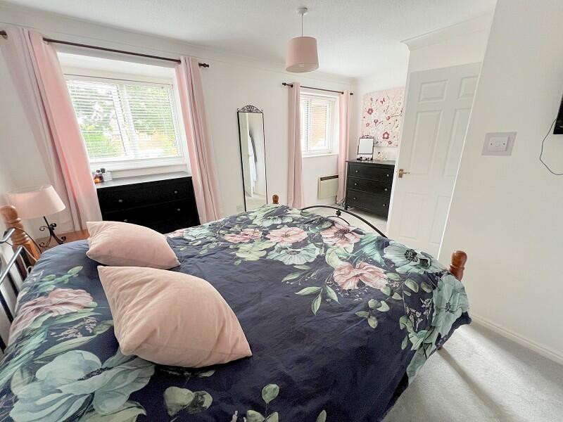 Additional image 4 of Aysha Close, New Milton, Hampshire. BH25 5PQ
