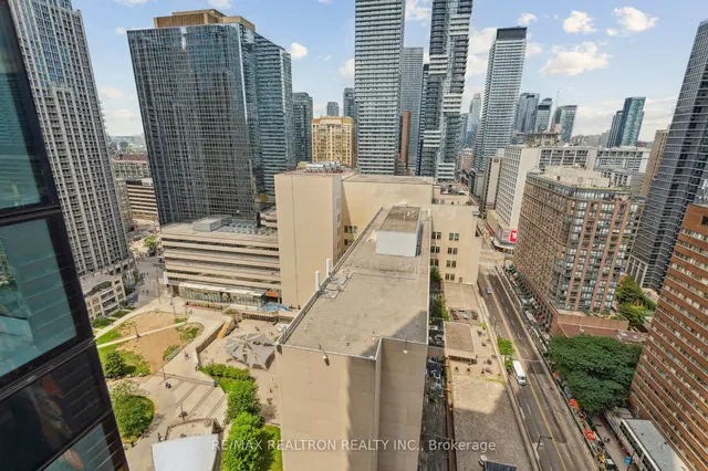 Additional image 41 of 386 Yonge St Unit 2201